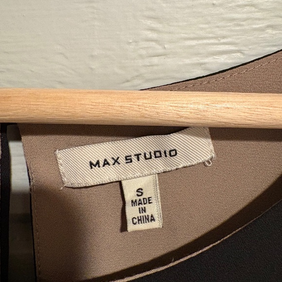 Max Studio sleeveless blouse - Picture 3 of 3